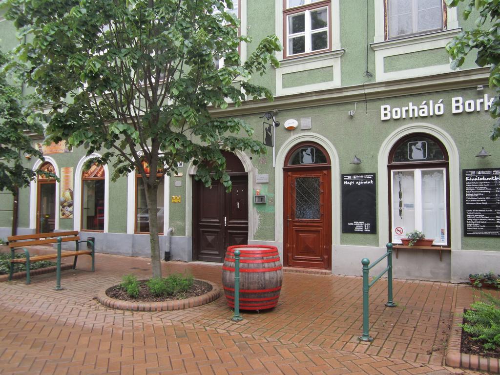 Galéria Apartman Szeged Esterno foto